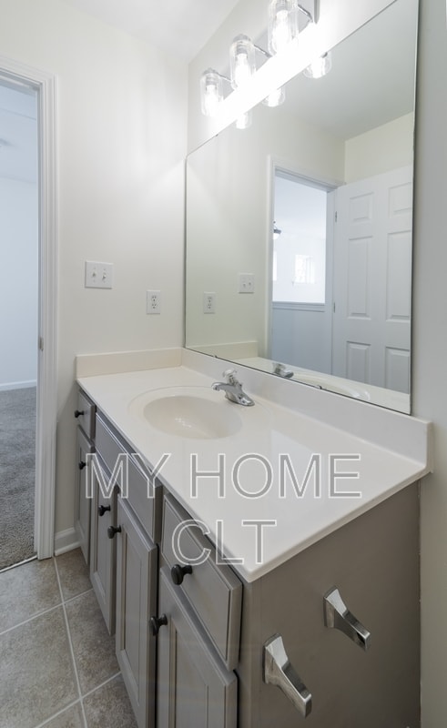 Building Photo - 18457 Streamline Ct