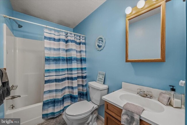 Building Photo - 67 Tranquil Way