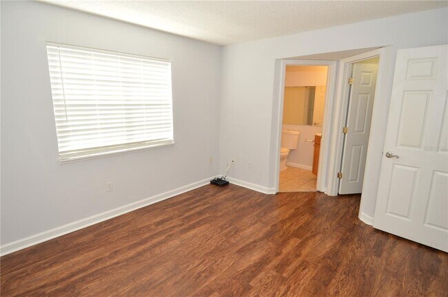 Building Photo - 2500 Winding Creek Blvd