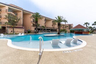 Building Photo - 9520 Seawall Blvd