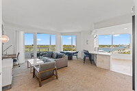Building Photo - 4441 Collins Ave