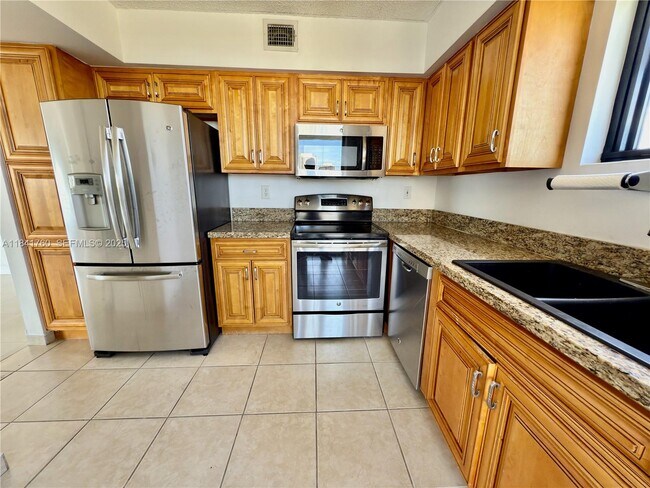 Building Photo - 3300 NE 192 St