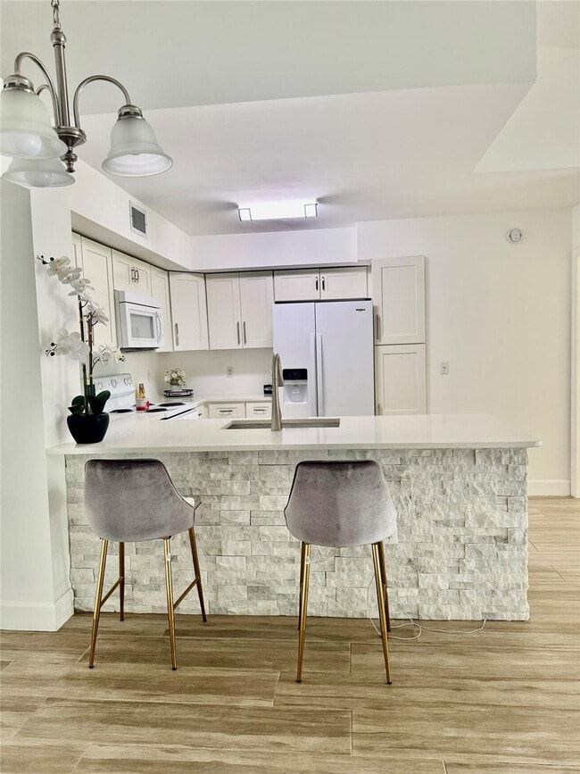 Building Photo - 4856 N State Rd 7