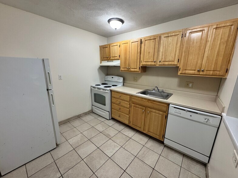 Building Photo - 80 Gardner St