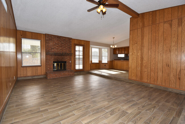 Building Photo - 11234 Red Hawk Ln