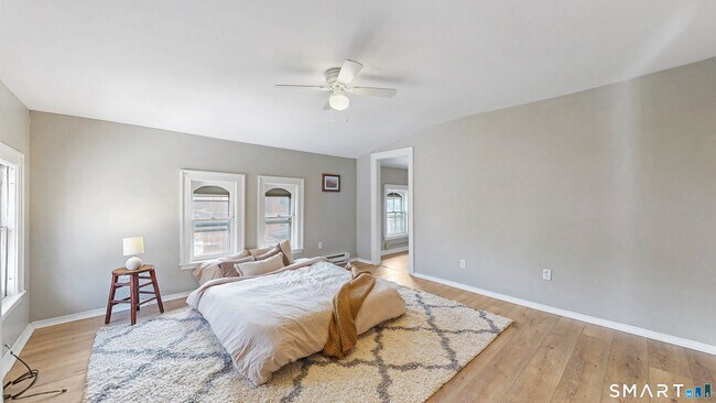 Building Photo - 24 Madison St