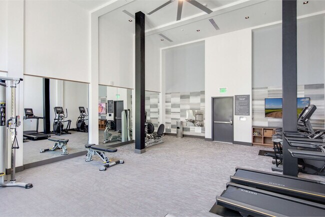 Building Photo - 490 W McKinley Ave