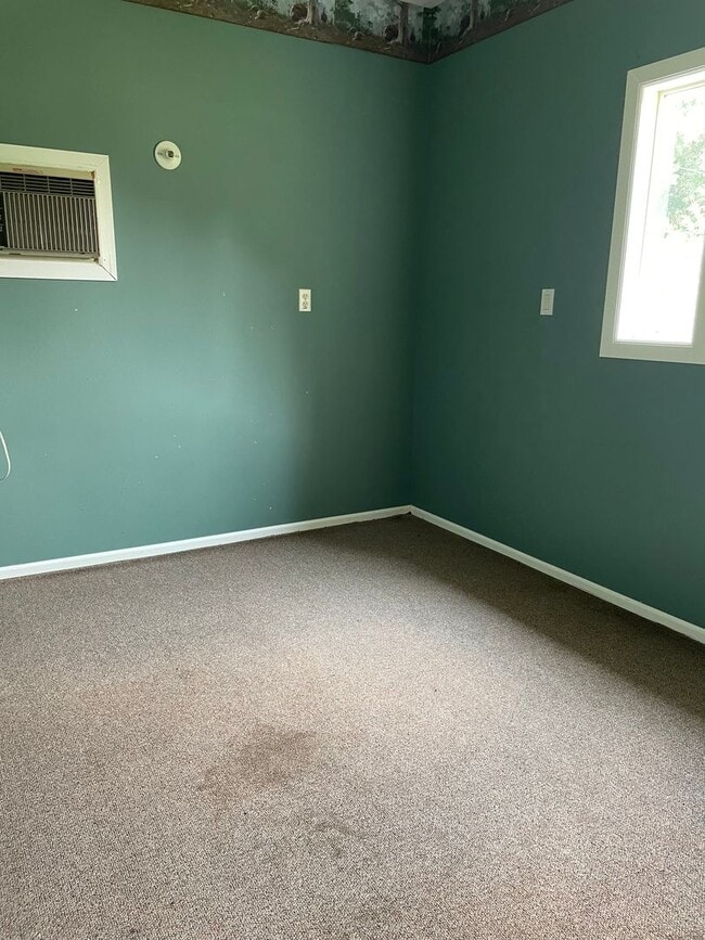 Building Photo - 3 Bed 2 Bath 2 Car Garage plus Bonus Room Available July 31, 2023