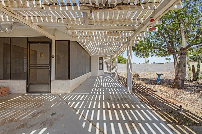 Building Photo - 14222 W Yosemite Dr