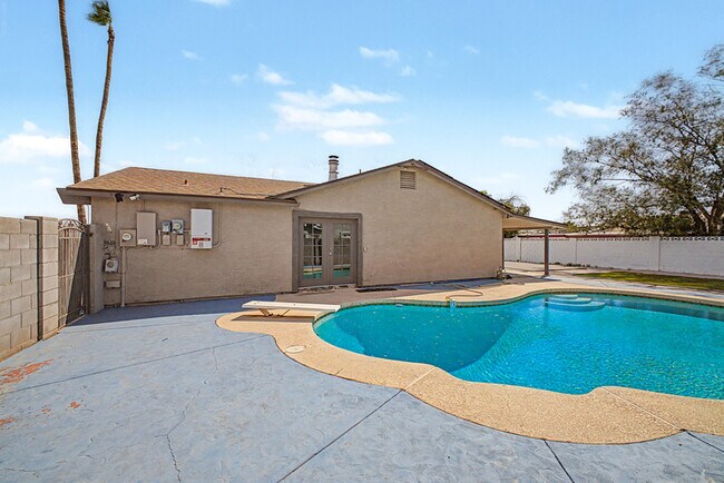 Building Photo - 13608 N 41st Pl