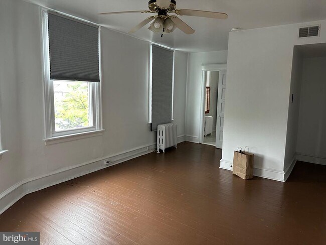 Building Photo - 222 Haverford Ave