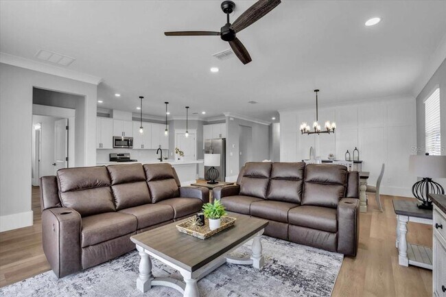 Building Photo - 15165 Serene Shrs Lp