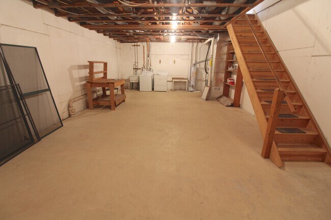 Building Photo - 214 Troon Ct