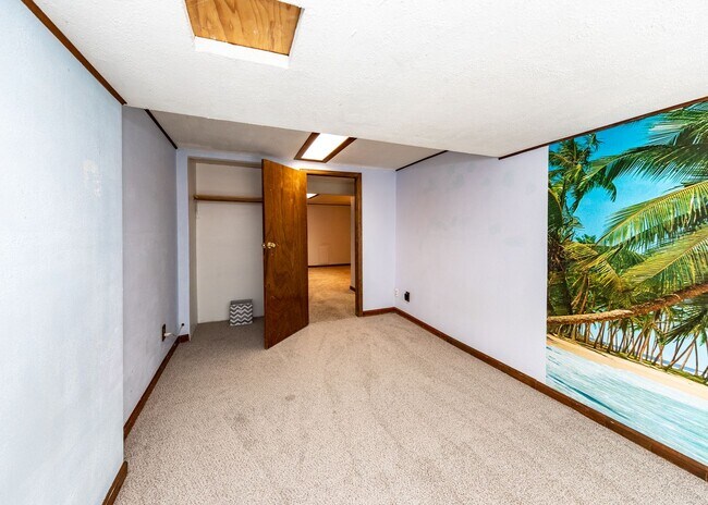Building Photo - Westside Home in Mt Shadows in D20