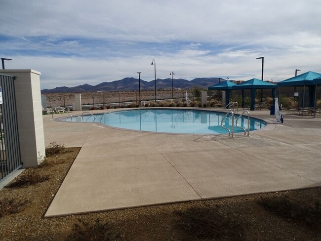 Building Photo - 5 Bedroom Home In Inspirada With Bed And F...