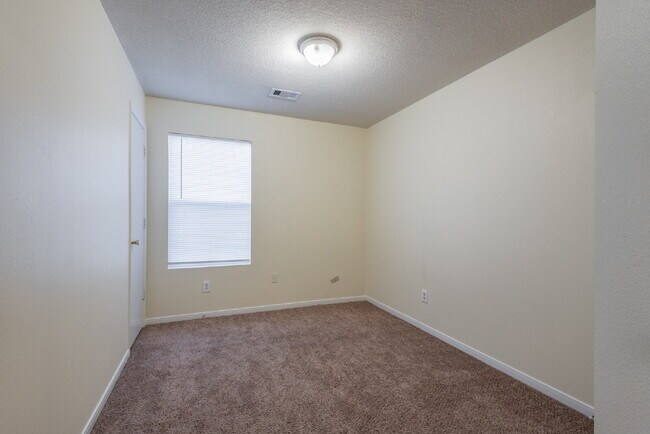 Building Photo - 5007 Oak Stand Ct
