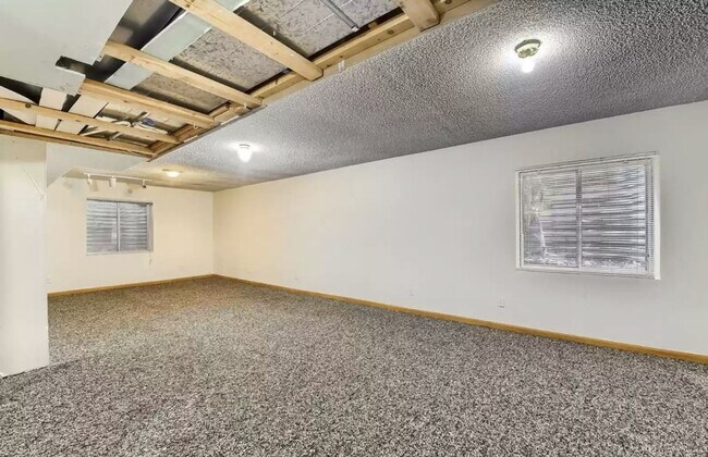 Building Photo - Spring Creek Meadows 3 Bed 2 Bath House wi...