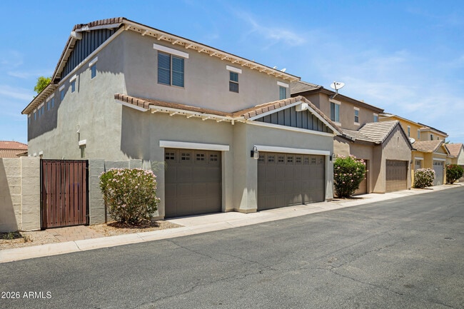 Building Photo - 1331 S Colt Dr