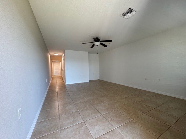 Building Photo - 9093 Gervais Cir