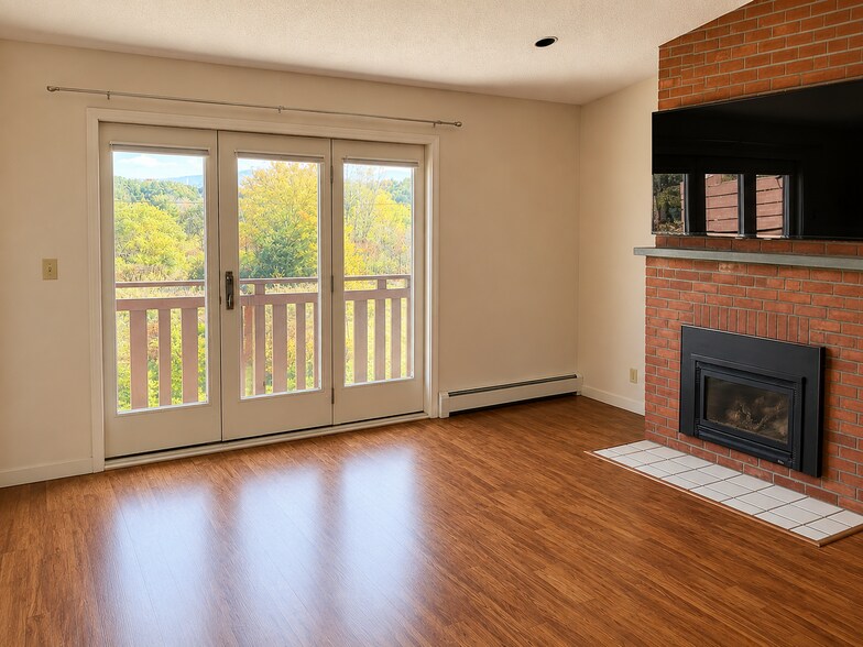 Building Photo - 243 Eastview Cir