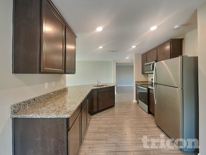 Building Photo - 6150 Dolostone Dr
