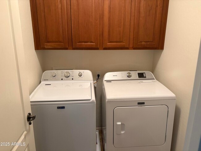 Building Photo - 4344 E Vest Ave