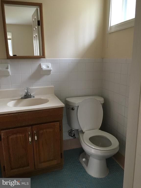 Building Photo - 9204 Bardon Rd