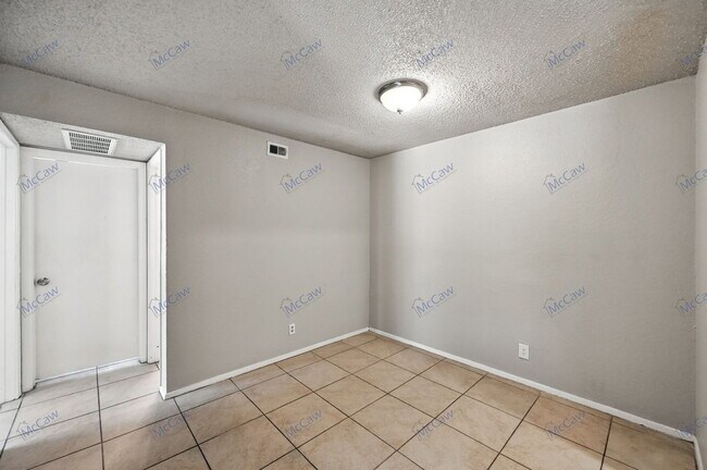 Building Photo - 6176 Vega Dr