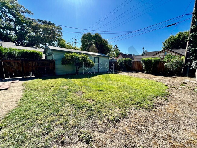 Building Photo - 1234 W Harding Way