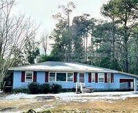 Building Photo - 145 Dogwood Dr