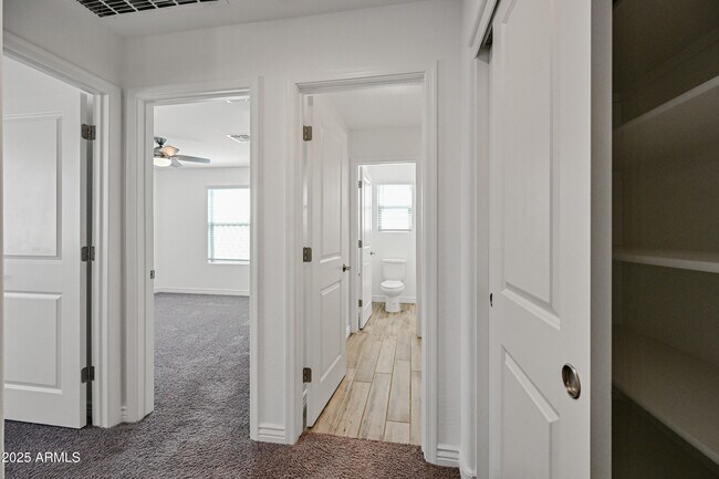 Building Photo - 14435 W El Cortez Pl