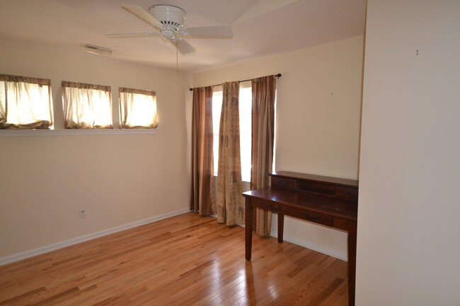 Building Photo - 39B Jacobs Way Dr