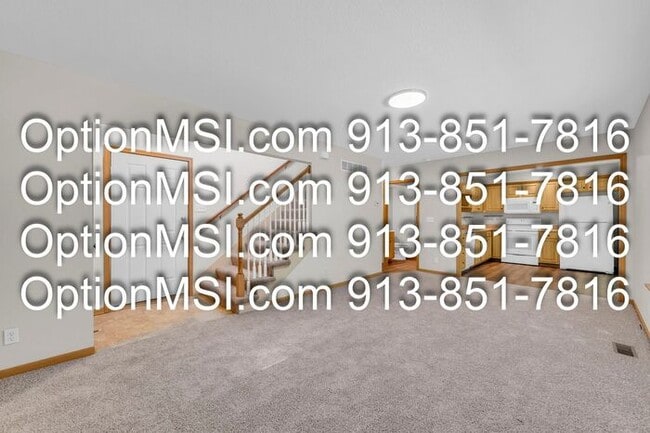 Building Photo - Overland park duplex!