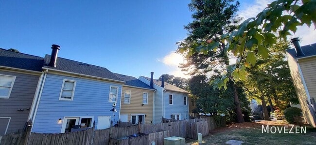 Building Photo - 1608 Township Cir
