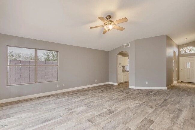 Building Photo - 4528 E Mossman Rd