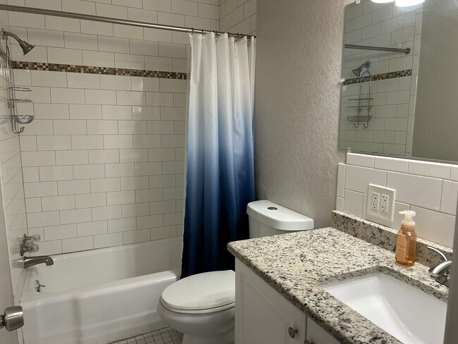 Building Photo - 168 Barilla Pl