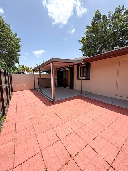 Building Photo - 5028 SW 138th Avenue Cir