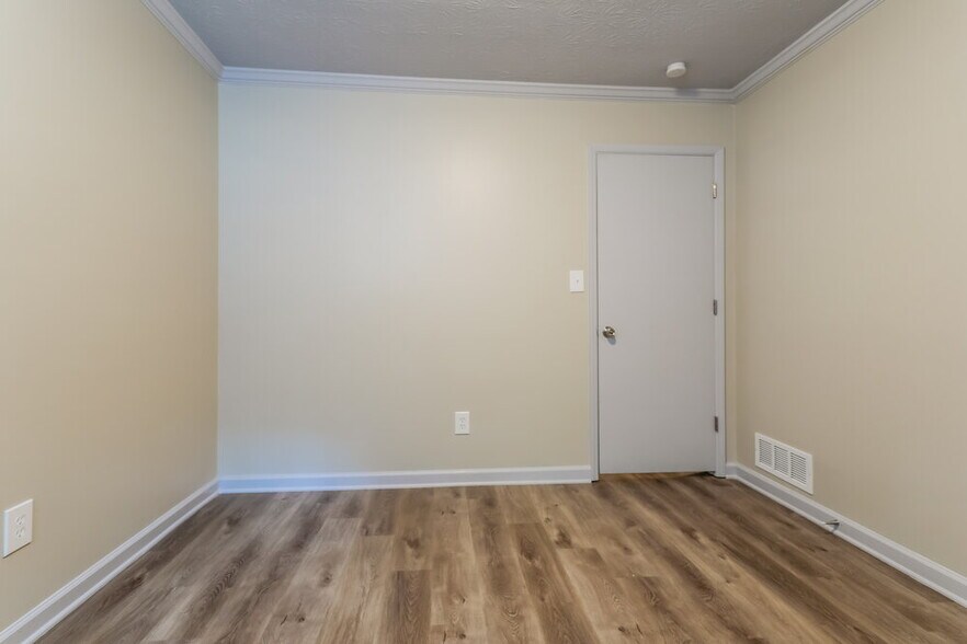 Building Photo - 3320 Revere Cir