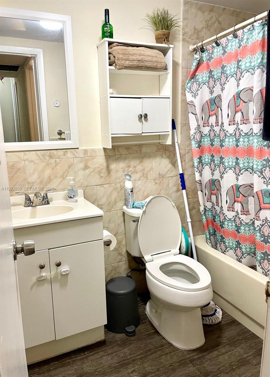 Building Photo - 20102 SW 123rd Dr