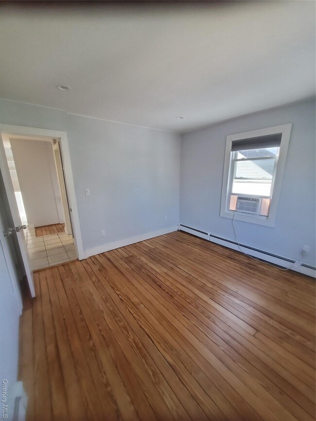 Building Photo - 35 3rd Ave