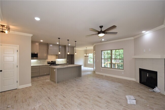 Building Photo - 21 Kirkcudbright Ln