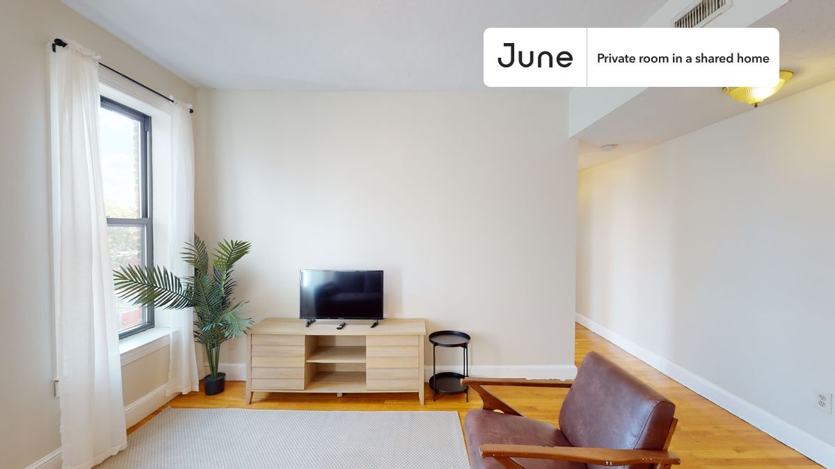 Building Photo - Room in Shared 4 bed/2 bath home