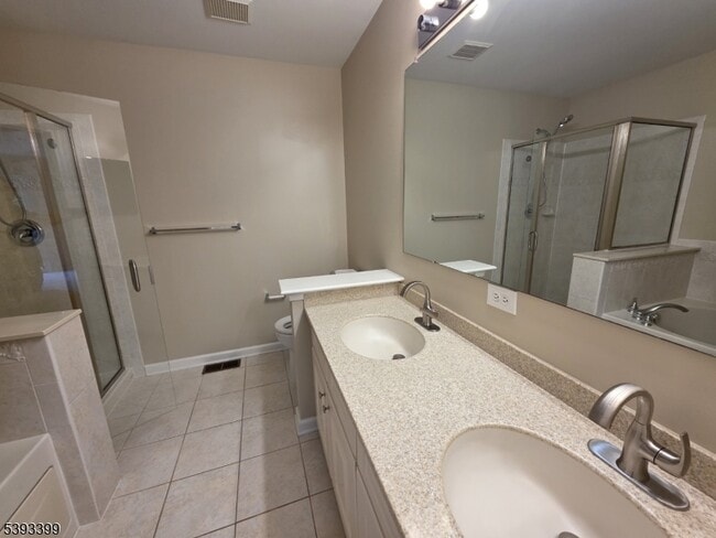 Building Photo - 228 Riverwalk Way