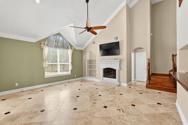 Building Photo - 2702 Pine tr