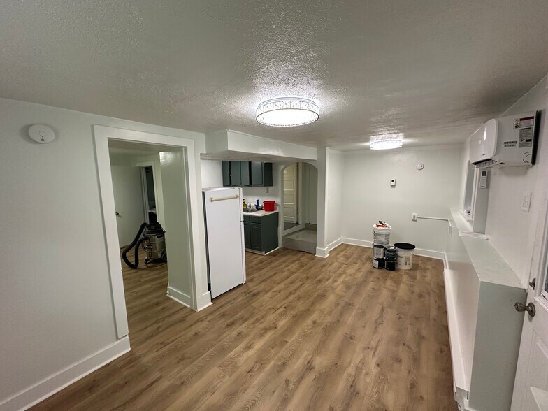 Living space - new fixtures - 926 E St Charles Rd