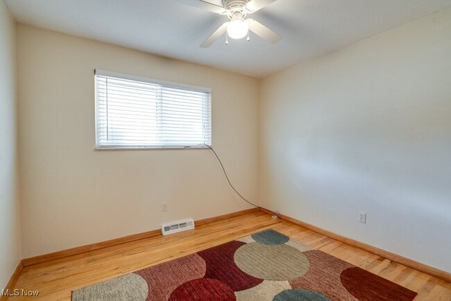 Building Photo - 24665 Robinia Dr