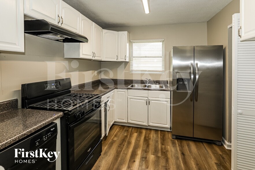 Building Photo - 2423 Ozark Trail SW