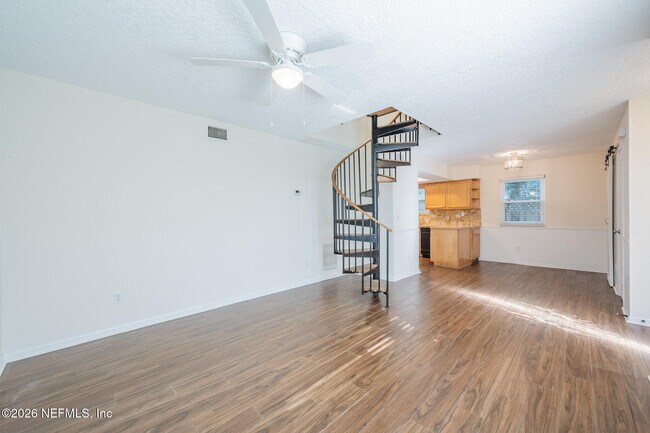 Building Photo - 597 Sturdivant Ave