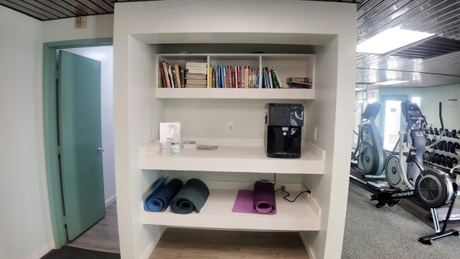 Building Photo - 655 Columbia St