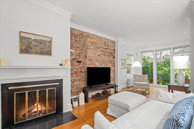 Building Photo - 1647 34th St NW